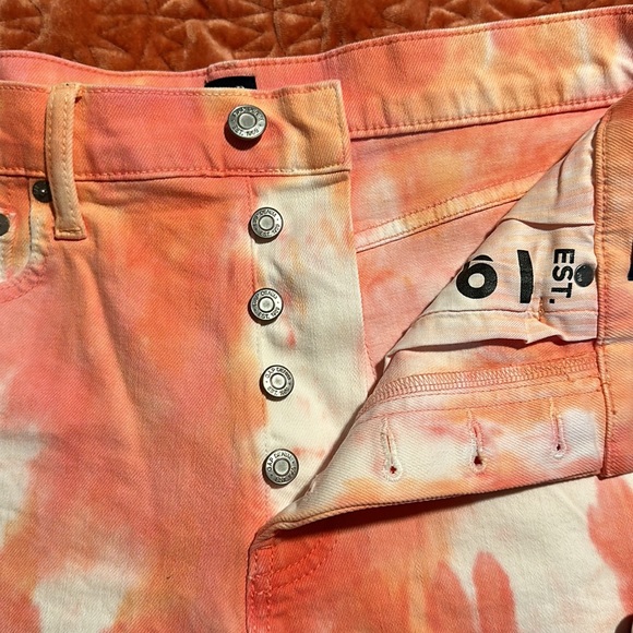 Gap Cheeky Tye Dye Short - Picture 3 of 4
